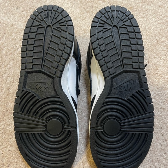Nike Panda Dunks